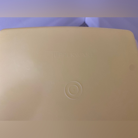 Vintage Tupperware 723 4 Piece Vibrant Harvest Gold Deviled Egg Keeper Carrier - Picture 3 of 4